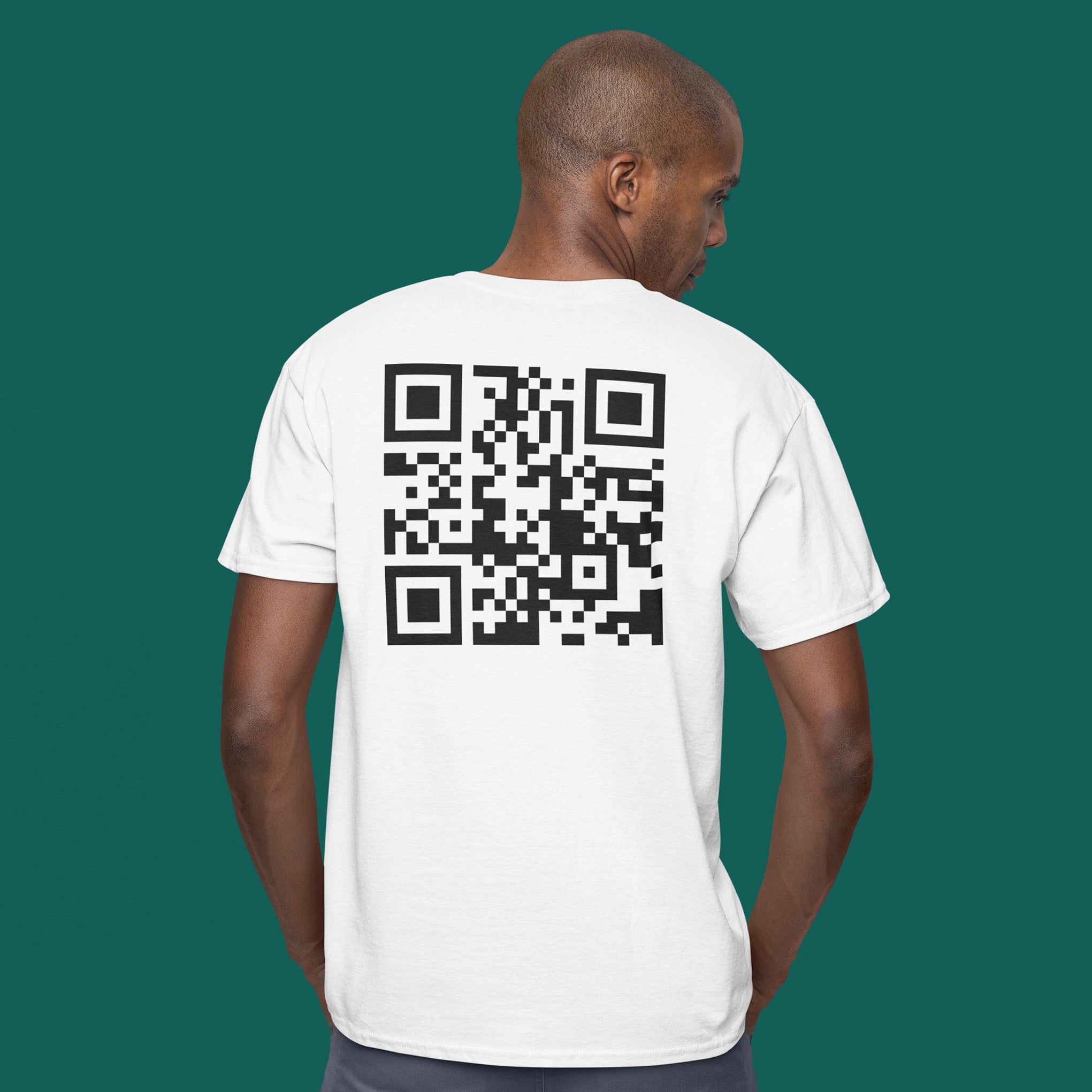 T-shirt with personalized QR code 