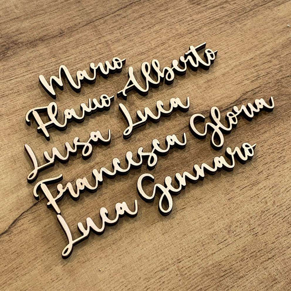 Nomi in legno / Segnaposti matrimonio corsivo